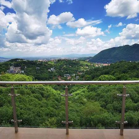 Coroni Apart 3 - Jacuzzi & Terasa Panoramica Brasov דירה