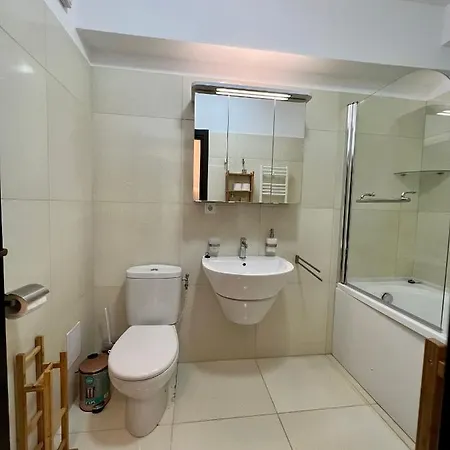 Coroni Apart 3 - Jacuzzi & Terasa Panoramica Brasov *