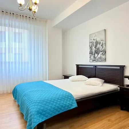 Appartamento Coroni 3 - Jacuzzi&terasa Panoramica Braşov