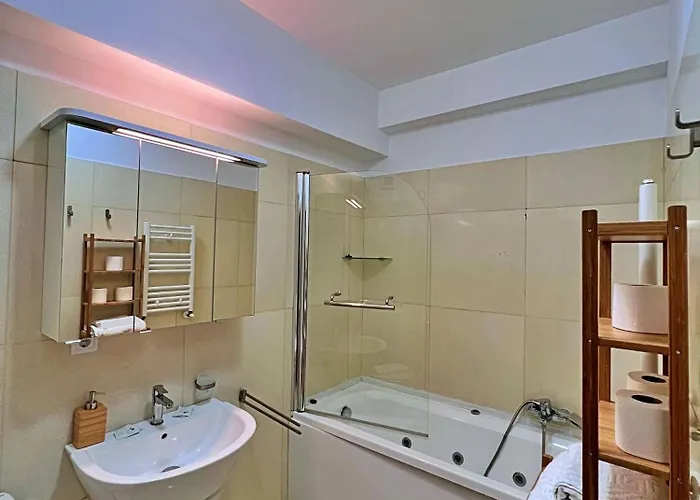 Coroni 3 - Jacuzzi & Terasa Panoramica Apartament Braszów