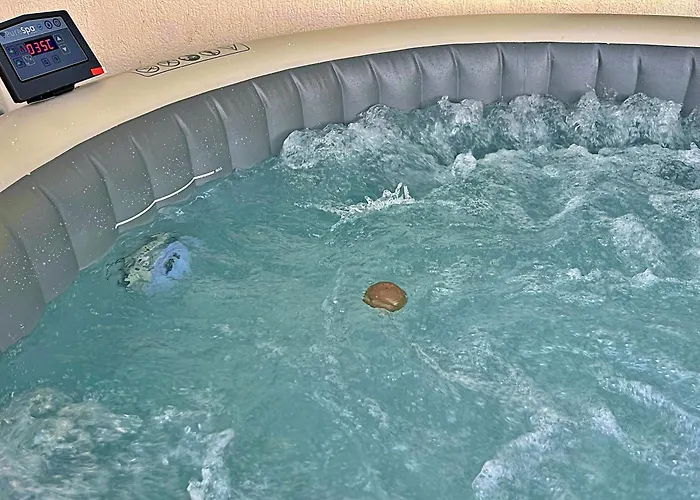 Coroni 3 - Jacuzzi & Terasa Panoramica Apartament *